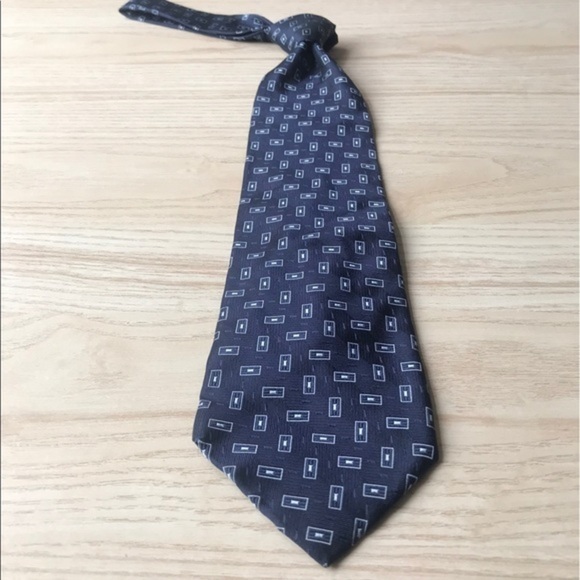 Tom James “Ventura” Hand Tailored Silk Tie - Picture 6 of 7